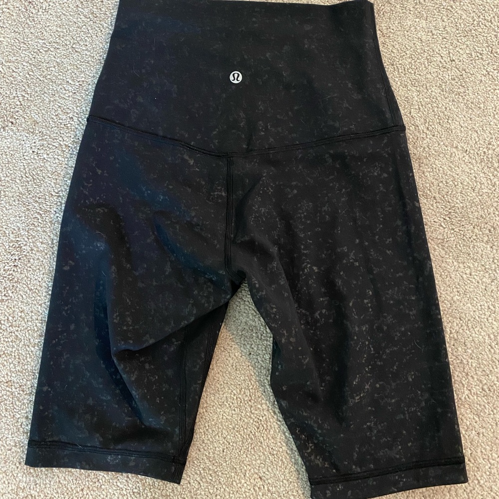Lululemon Align Super High Rise Short 10” Black Print - Picture 2 of 2